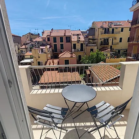 Polluce Bilocale Nuovo A Due Passi Dal Mare Apartmán *